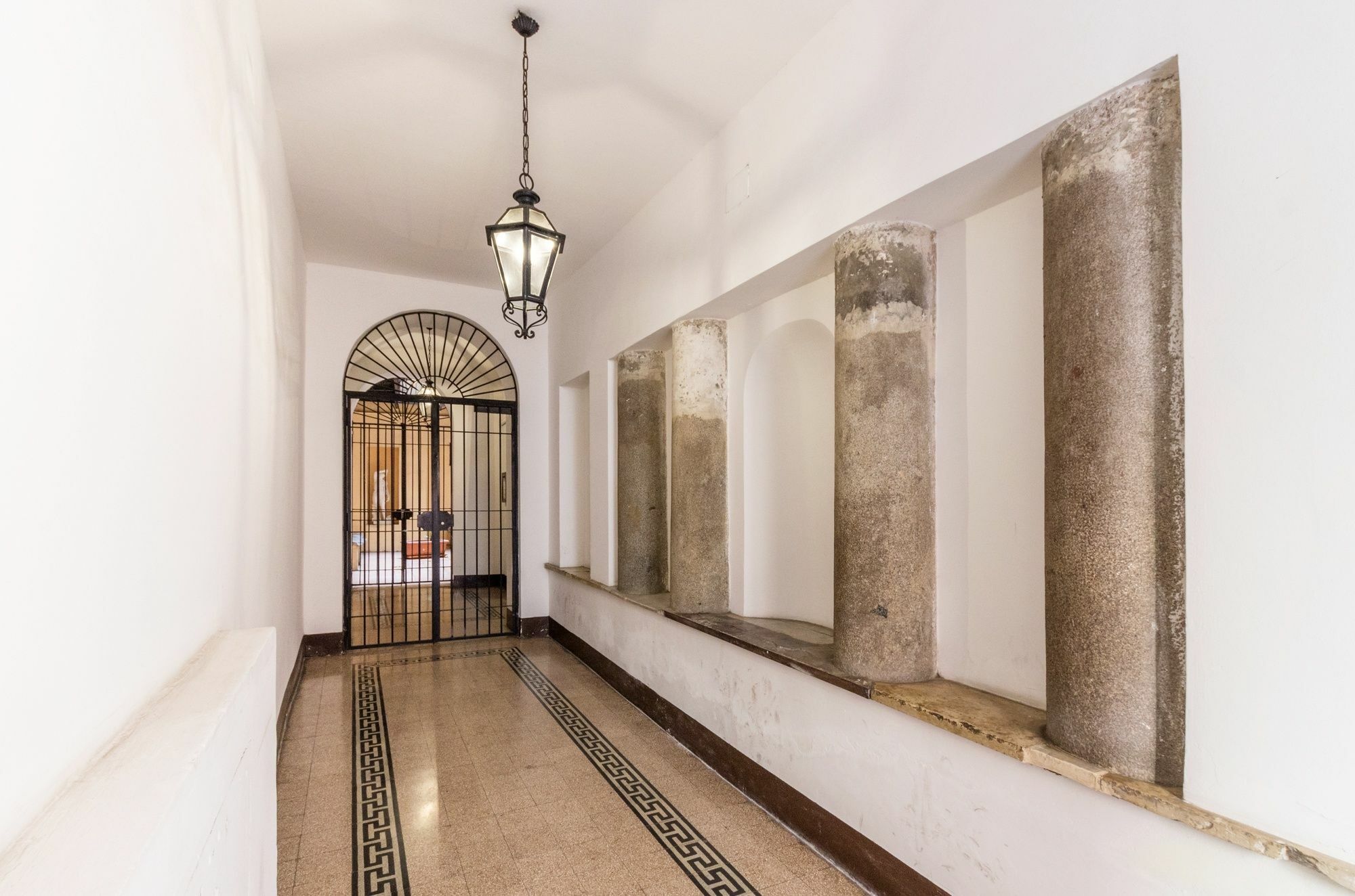 Grotte Apartment *